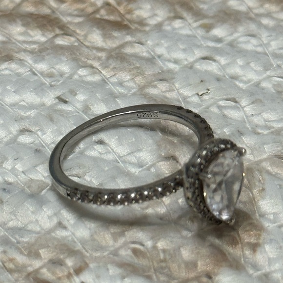 Silver Teardrop- Engagement Ring ‘ stand in ‘ S925 size 6 - Picture 5 of 8
